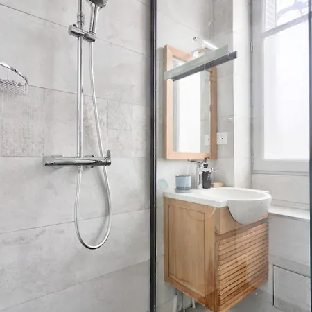 Apartman Lovely 1br Flat With Direct Access To Subway, Tram, And Rer Vitry-sur-Seine