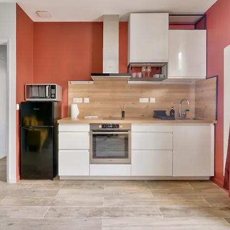 Lovely 1br Flat With Direct Access To Subway, Tram, And Rer Vitry-sur-Seine