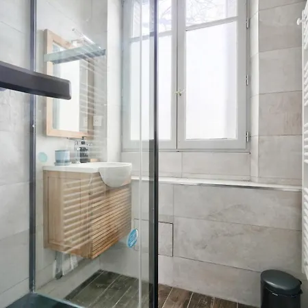 Lovely 1br Flat With Direct Access To Subway, Tram, And Rer Apartman *